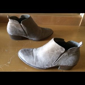 American Eagle ankle booties